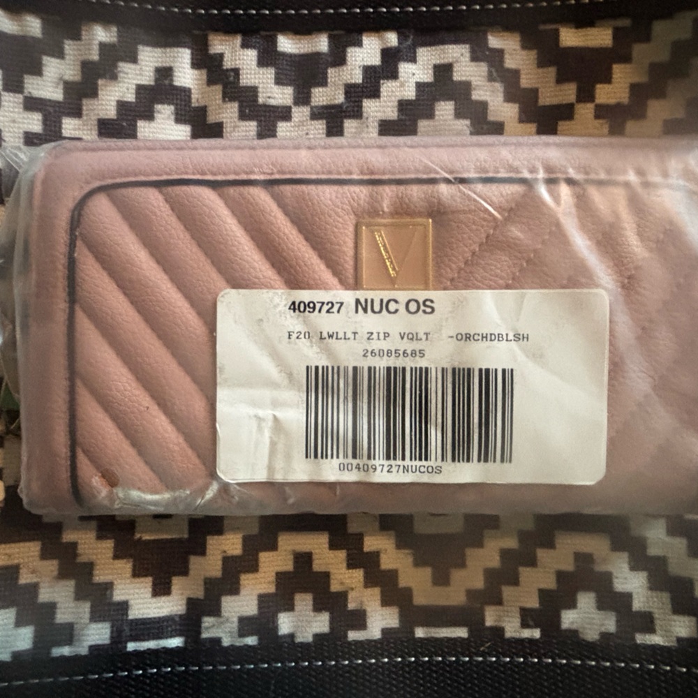 NWT Victoria’s Secret Blush Quilted Wallet